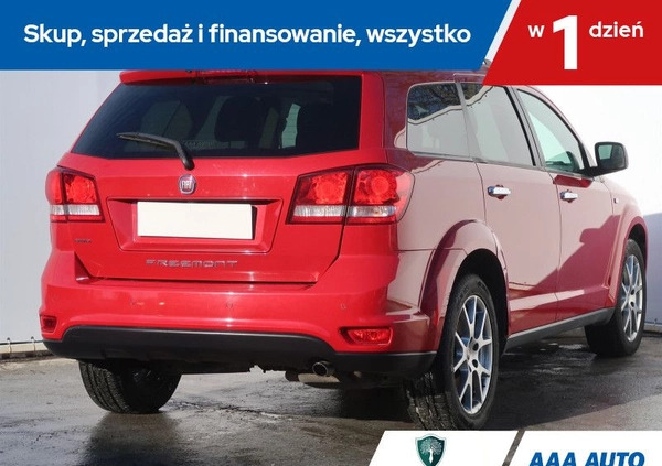 Fiat Freemont cena 48000 przebieg: 209926, rok produkcji 2014 z Czeladź małe 326